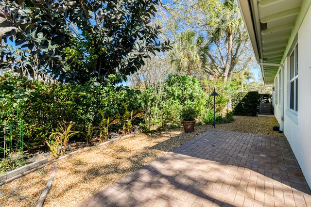 104 Weomi Lane, Jupiter, FL 33458