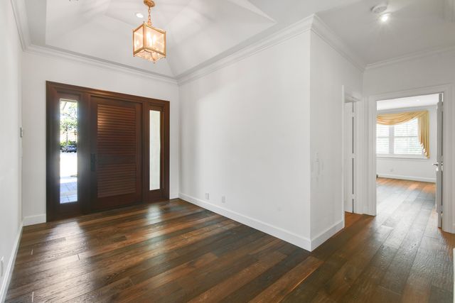 104 Weomi Lane, Jupiter, FL 33458