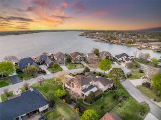 12540 Longmire Lakeview, Conroe, TX 77304
