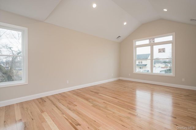 15 Dubois Avenue, Amityville, NY 11701