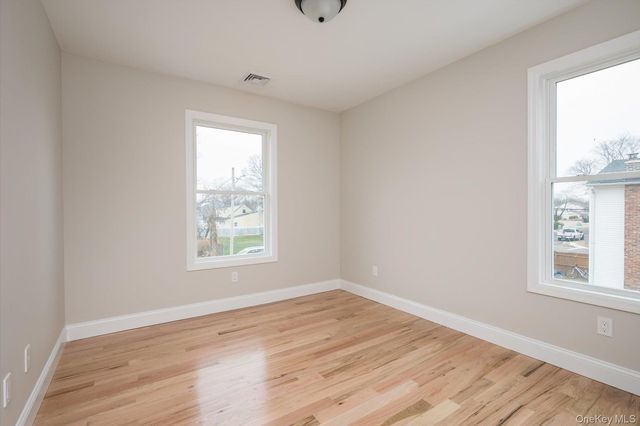 15 Dubois Avenue, Amityville, NY 11701