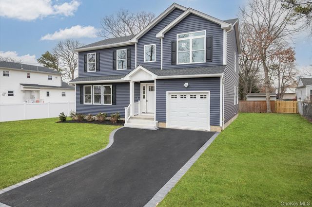 15 Dubois Avenue, Amityville, NY 11701