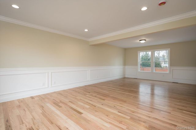 15 Dubois Avenue, Amityville, NY 11701