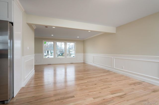 15 Dubois Avenue, Amityville, NY 11701