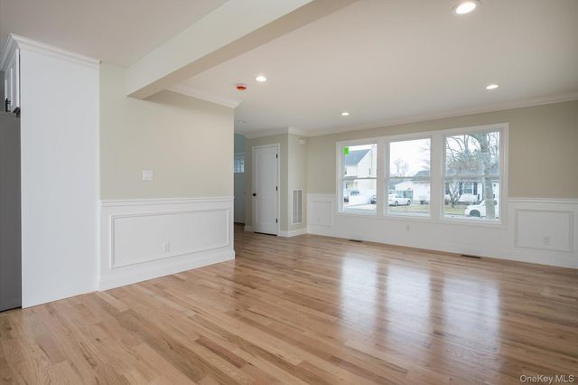 15 Dubois Avenue, Amityville, NY 11701