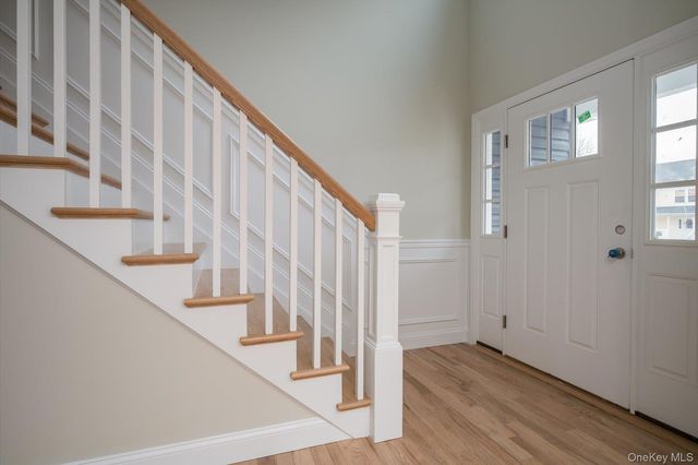 15 Dubois Avenue, Amityville, NY 11701