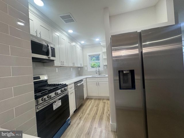 433 LA CASCATA TNHS, Clementon, NJ 08021