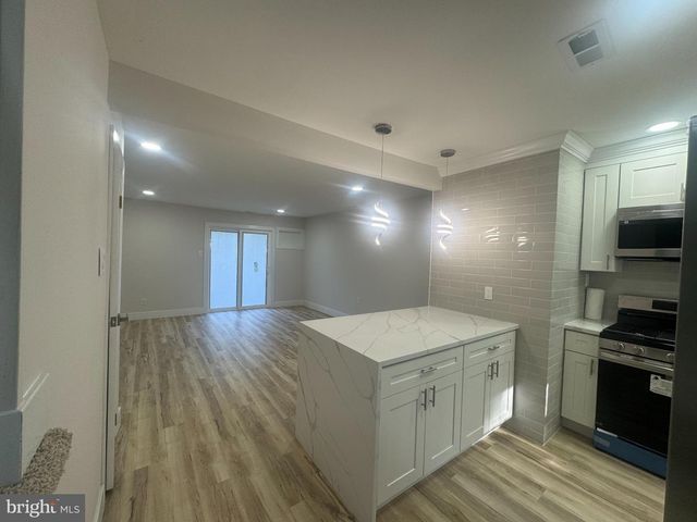 433 LA CASCATA TNHS, Clementon, NJ 08021