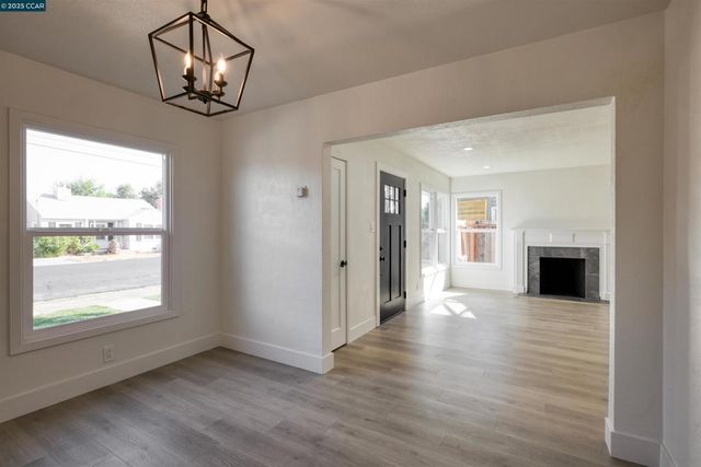 2250 Hickory Dr, Concord, CA 94520