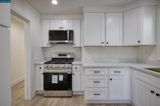2250 Hickory Dr, Concord, CA 94520