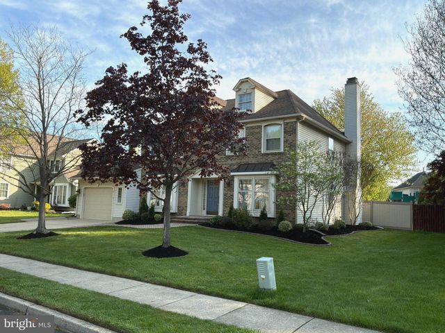 10 MICHAELSON DR, Mount Laurel, NJ 08054