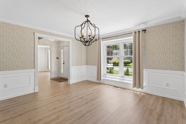 10 MICHAELSON DR, Mount Laurel, NJ 08054
