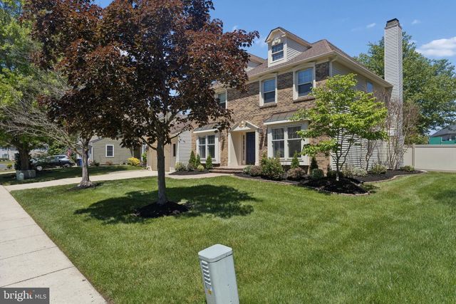 10 MICHAELSON DR, Mount Laurel, NJ 08054
