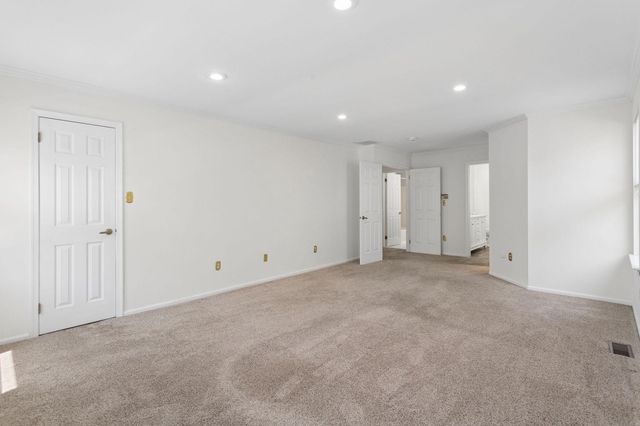 10 MICHAELSON DR, Mount Laurel, NJ 08054