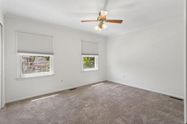 10 MICHAELSON DR, Mount Laurel, NJ 08054