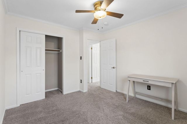 10 MICHAELSON DR, Mount Laurel, NJ 08054
