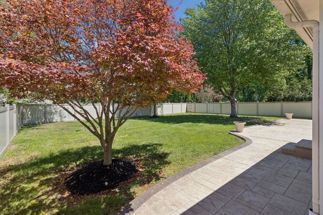 10 MICHAELSON DR, Mount Laurel, NJ 08054