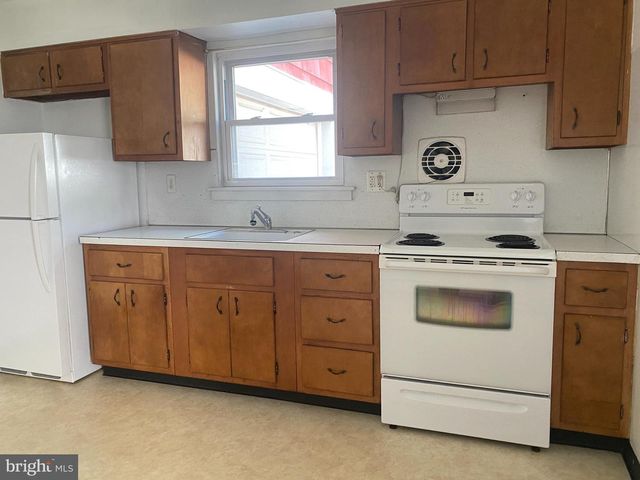 179 SHEWELL AVE, Doylestown, PA 18901