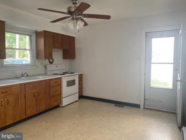 179 SHEWELL AVE, Doylestown, PA 18901