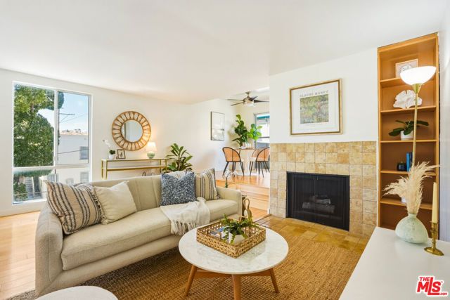 917 2nd Street 205, Santa Monica, CA 90403