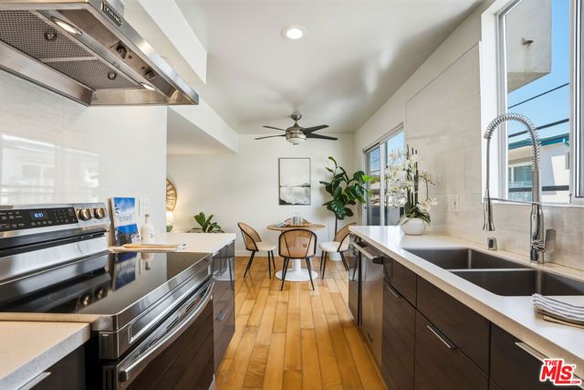 917 2nd Street 205, Santa Monica, CA 90403