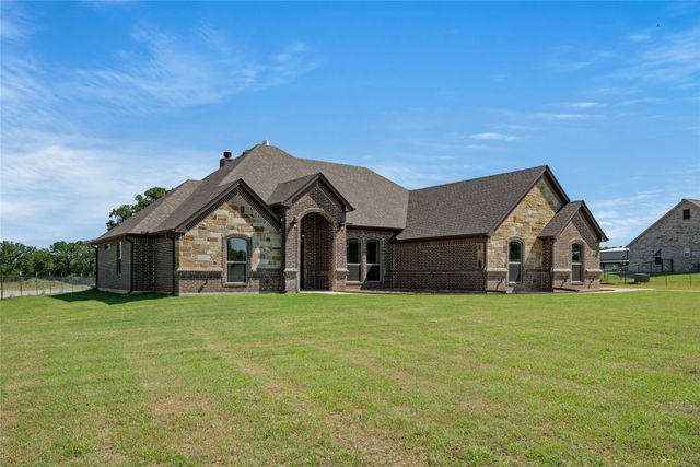 2255 J E Woody Road, Springtown, TX 76082