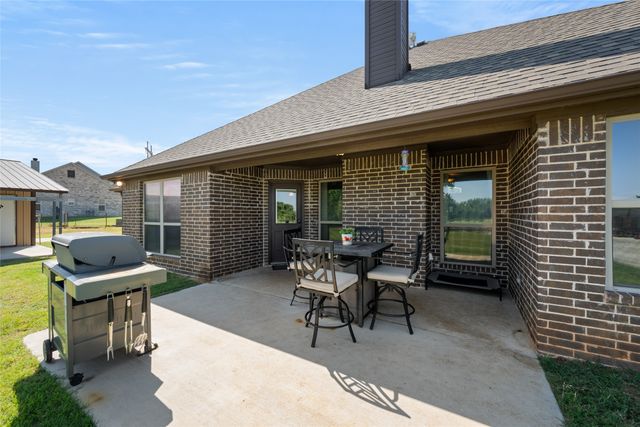2255 J E Woody Road, Springtown, TX 76082