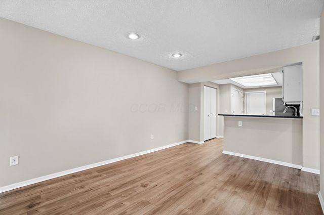 6770 Chateau Chase Drive, Columbus, OH 43235