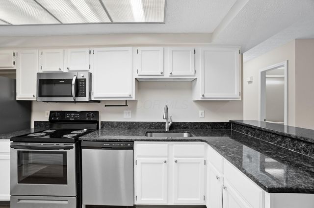 6770 Chateau Chase Drive, Columbus, OH 43235