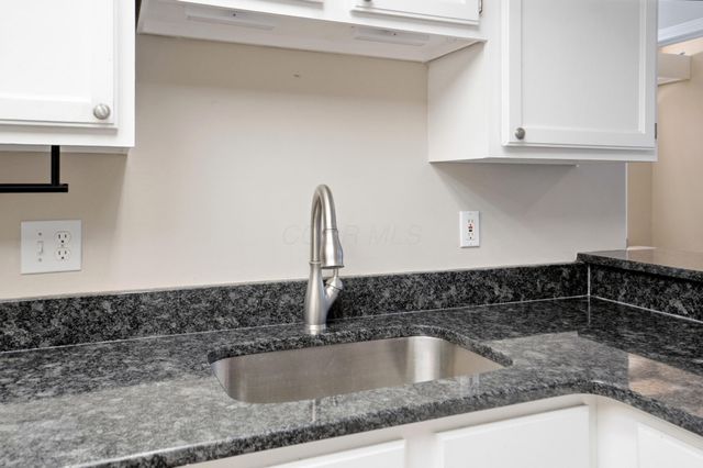 6770 Chateau Chase Drive, Columbus, OH 43235