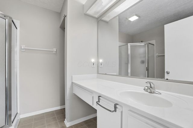 6770 Chateau Chase Drive, Columbus, OH 43235