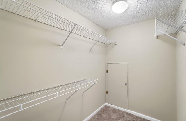 6770 Chateau Chase Drive, Columbus, OH 43235