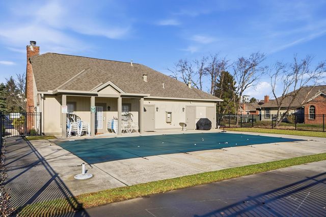 6770 Chateau Chase Drive, Columbus, OH 43235