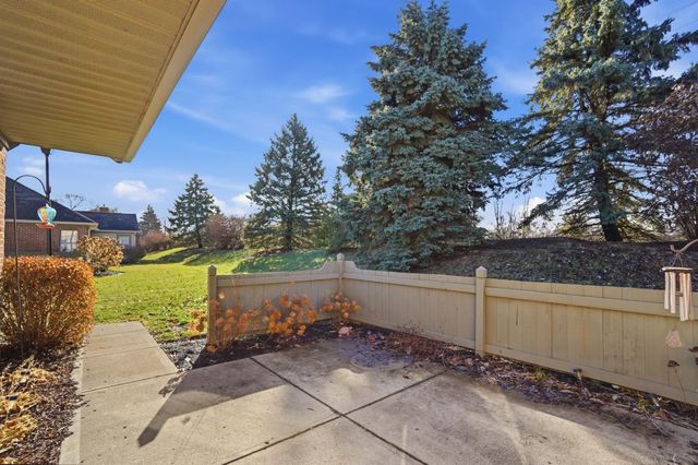 6770 Chateau Chase Drive, Columbus, OH 43235