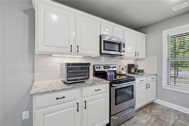 3807 Capstone Avenue, Bentonville, AR 72712