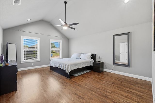 3807 Capstone Avenue, Bentonville, AR 72712