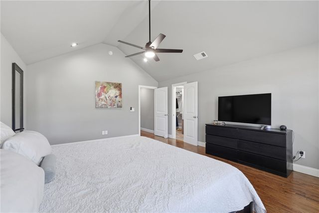 3807 Capstone Avenue, Bentonville, AR 72712