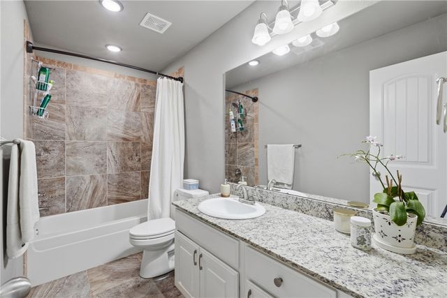 3807 Capstone Avenue, Bentonville, AR 72712