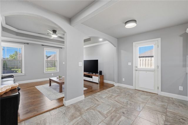 3807 Capstone Avenue, Bentonville, AR 72712