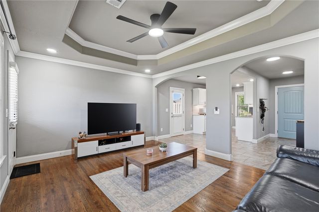 3807 Capstone Avenue, Bentonville, AR 72712