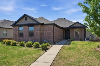 3807 Capstone Avenue, Bentonville, AR 72712