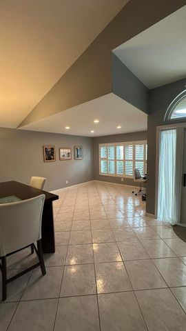 8202 White Rock Circle, Boynton Beach, FL 33436