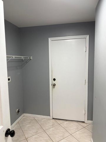 8202 White Rock Circle, Boynton Beach, FL 33436