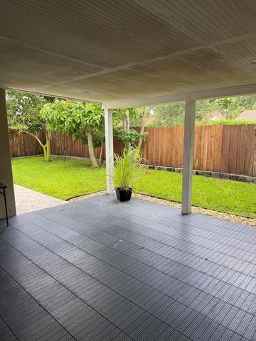 8202 White Rock Circle, Boynton Beach, FL 33436