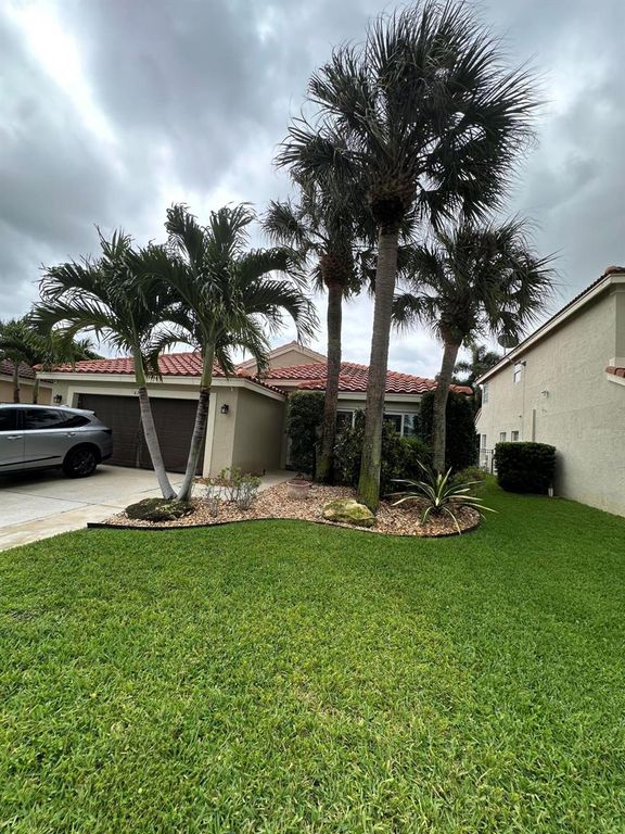 8202 White Rock Circle, Boynton Beach, FL 33436