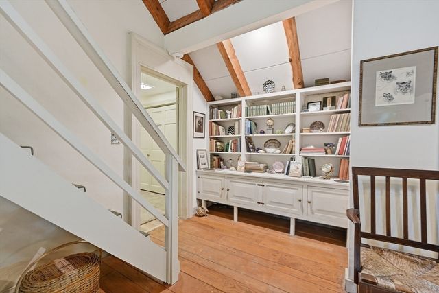 330 Champlain Rd, Chatham, MA 02633