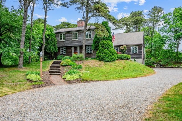 330 Champlain Rd, Chatham, MA 02633