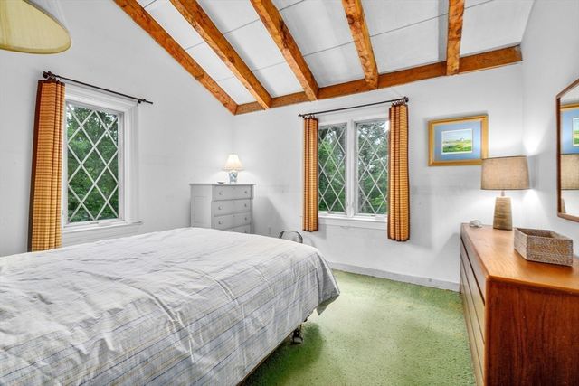 330 Champlain Rd, Chatham, MA 02633