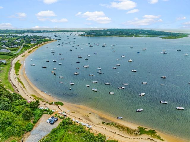 330 Champlain Rd, Chatham, MA 02633