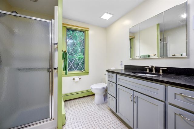 330 Champlain Rd, Chatham, MA 02633
